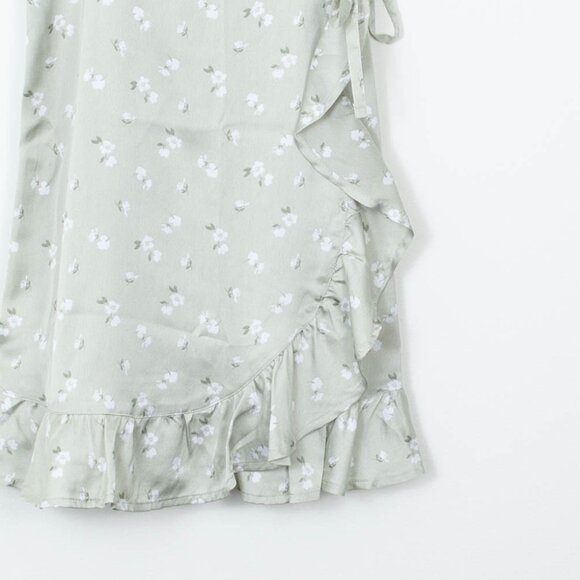 Hollister Satin Floral Faux Wrap Dress Womens Size XS NWT - Picture 3 of 9